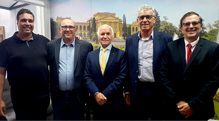 Reunião para definir recursos da futura Praça no Jardim Santa Rosa em  Nova Granada