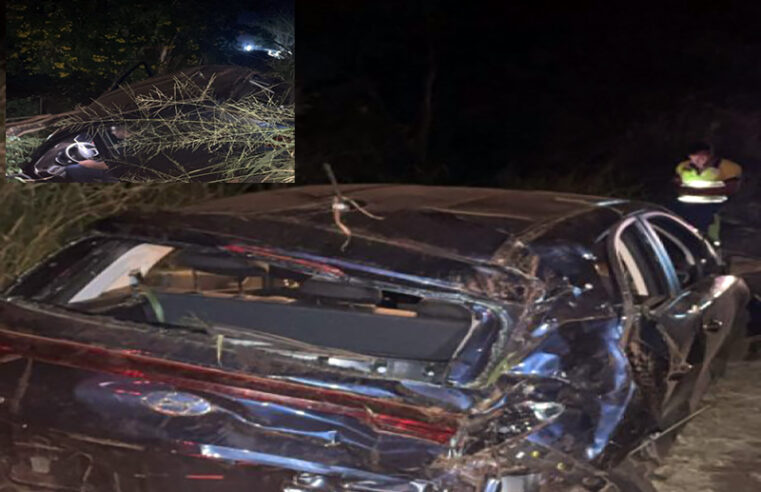 Colisão entre Onix e HB20 em manobra na entrada do posto em Severínia