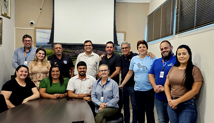 Reunião importante para discutir a iluminação de Nova Granada