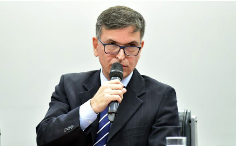 Saiba o que disse o delegado da PF na Câmara sobre facilitação de descontos indevidos no INSS