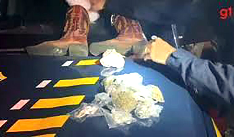 PRF flagra porções de maconha escondidas em bota na BR-153 em Nova Granada