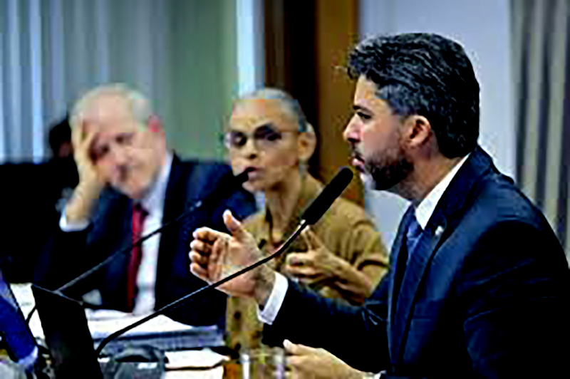 Bate-boca em audiência: Marina Silva se retira do Senado após embates com Omar Aziz e Marcos Rogério
