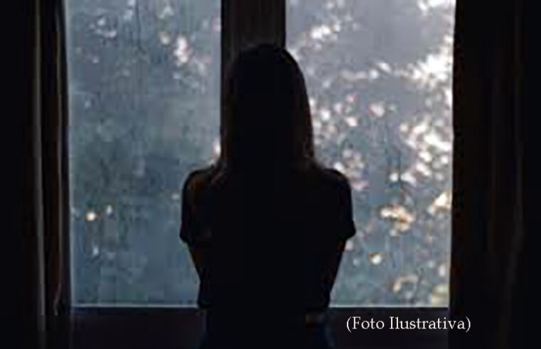 Mulher acusada de furto por seguranças de shopping relata trauma por acusação injusta