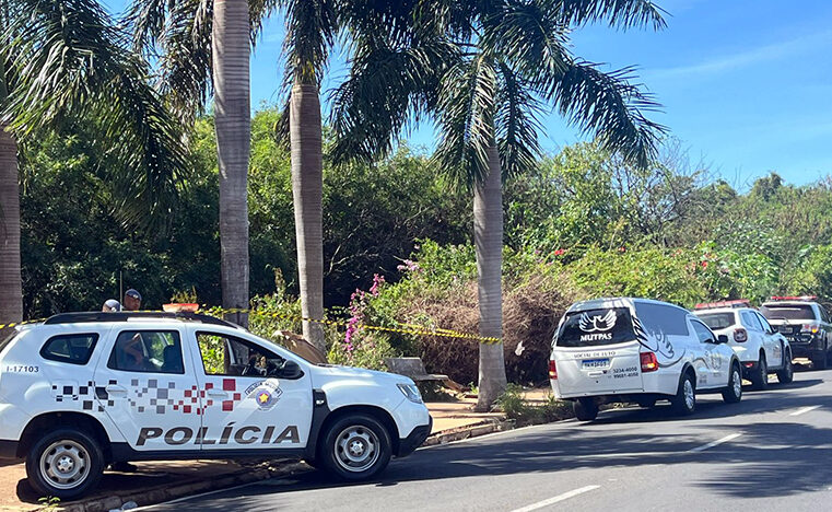 Polícia de Rio Preto encontra corpo de travesti em mata
