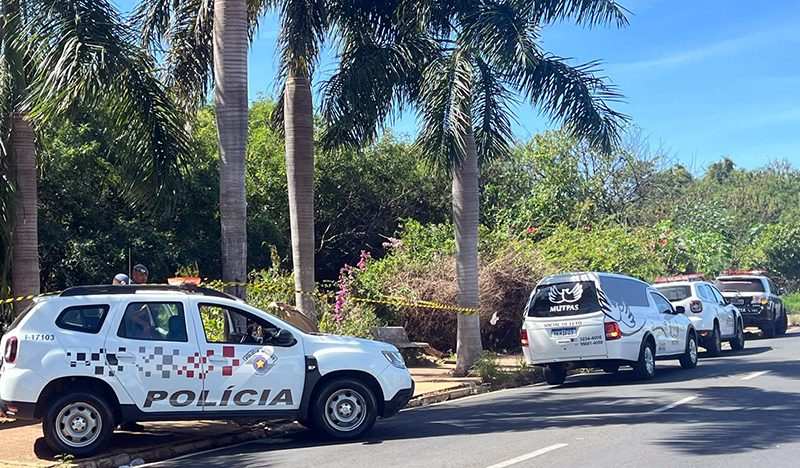 Polícia de Rio Preto encontra corpo de travesti em mata