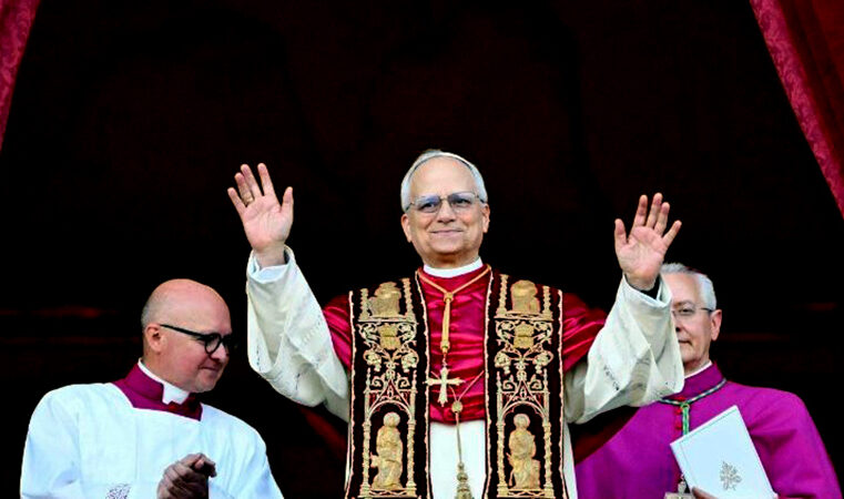 Papa Leão XIV em suas primeiras palavras faz “Apelo à Paz” a “Todos os Povos”
