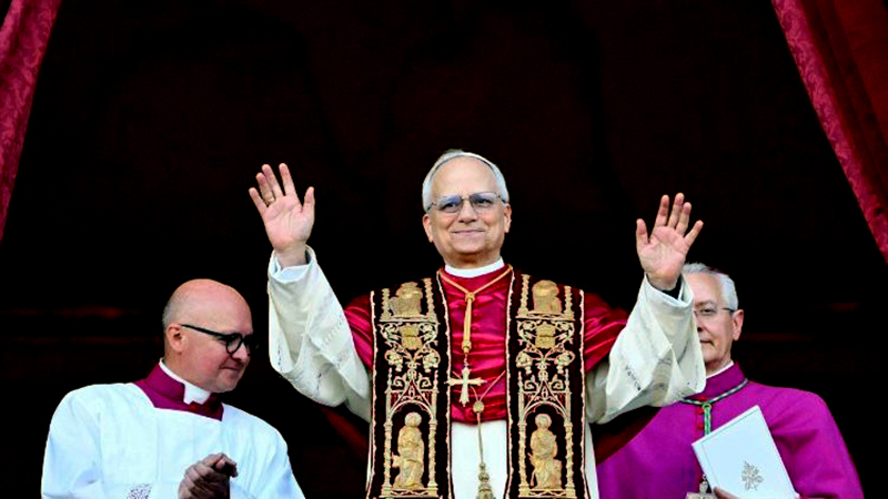 Papa Leão XIV em suas primeiras palavras faz “Apelo à Paz” a “Todos os Povos”