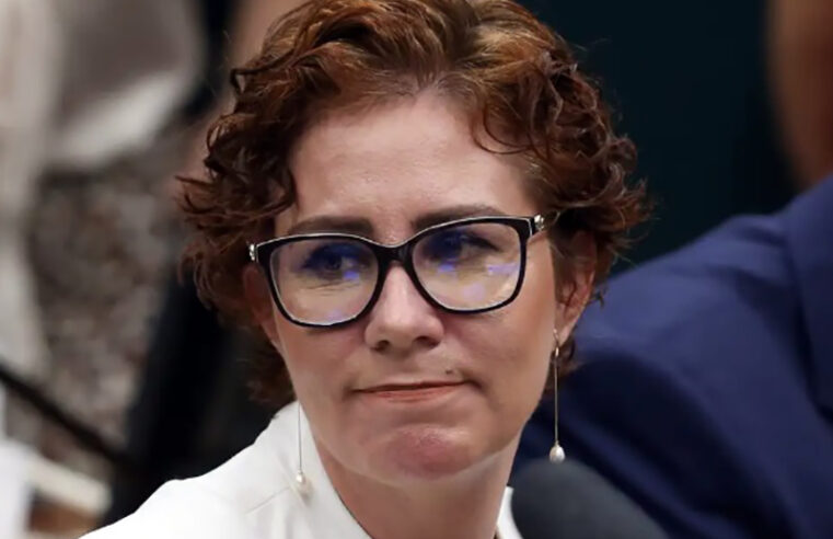 Deputada Carla Zambelli, condenada pelo STF, deixa o Brasil