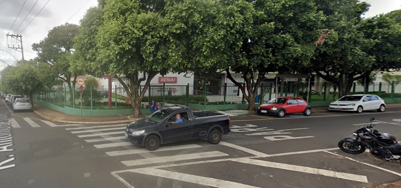 Ex-aluno com saudades invadiu ex-escola