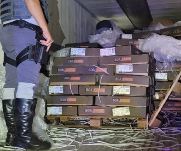 Carga de carne avaliada em mais de R$ 818 mil é recuperada em Rio Preto