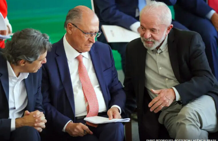 Haddad admite possível ligação de Lula para Trump, mas rejeita “viralismo”