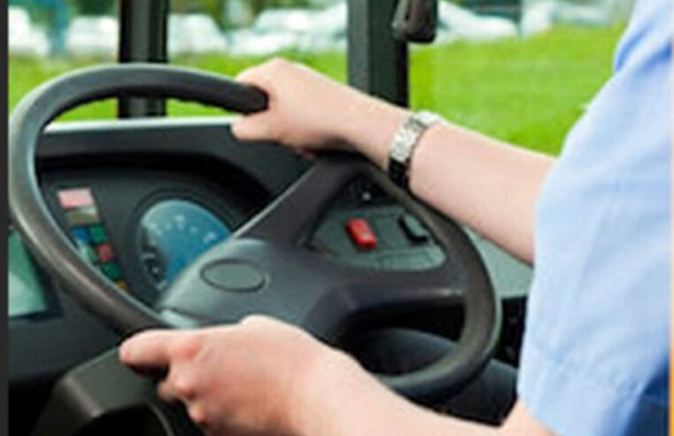 Homem se passa por motorista de ônibus para conseguir carona e acaba detido