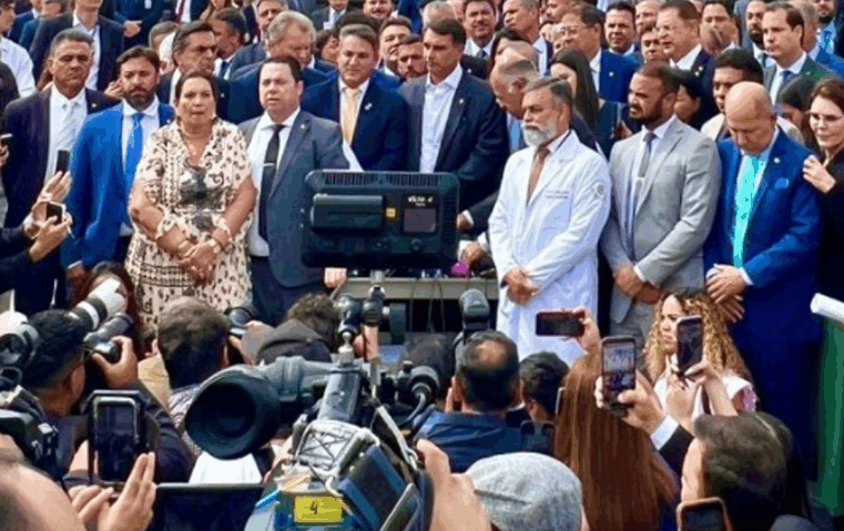 Oposição Inicia Obstrução no Congresso após Prisão de Bolsonaro e Pressiona por Impeachment de Moraes