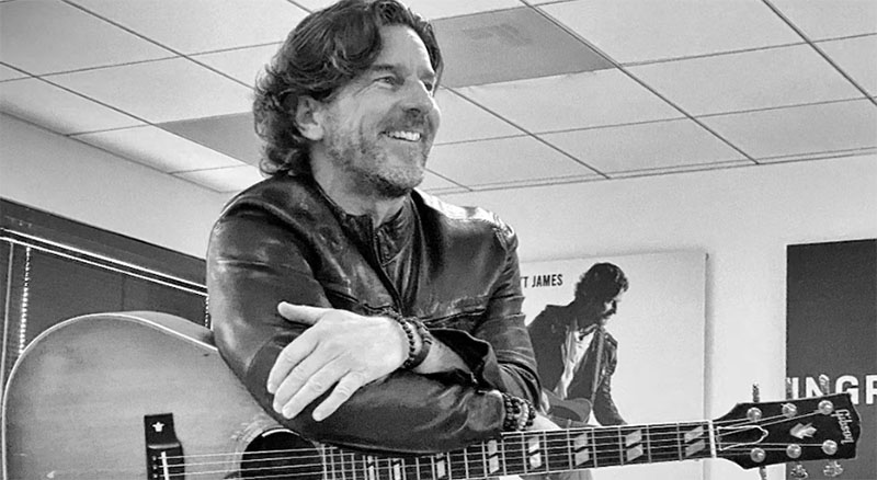 Compositor e vencedor do Grammy, Brett James morre em acidente de avião nos EUA
