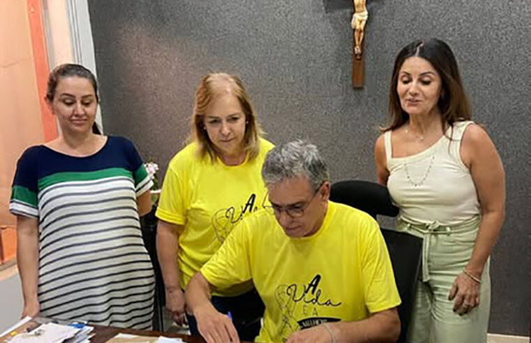Cuidando de quem já cuidou da população