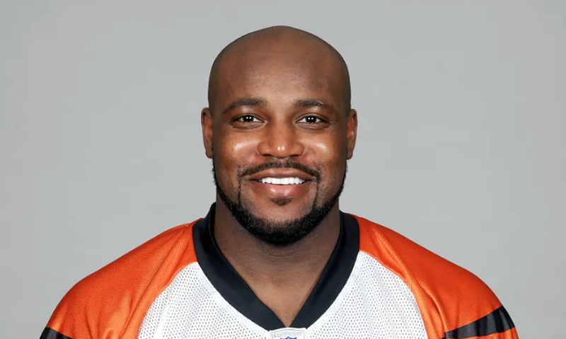 Morre Rudi Johnson, ex-astro da NFL, aos 45 anos