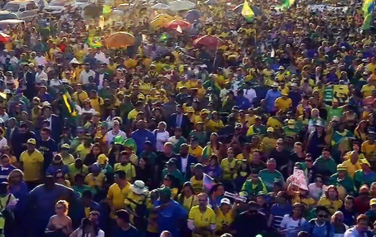 Este foi o número de pessoas que foram ao ato pró-anistia em Brasília