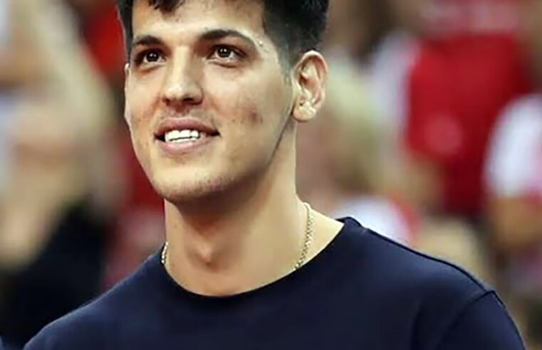 Ídolo do voleibol iraniano morre aos 26 anos