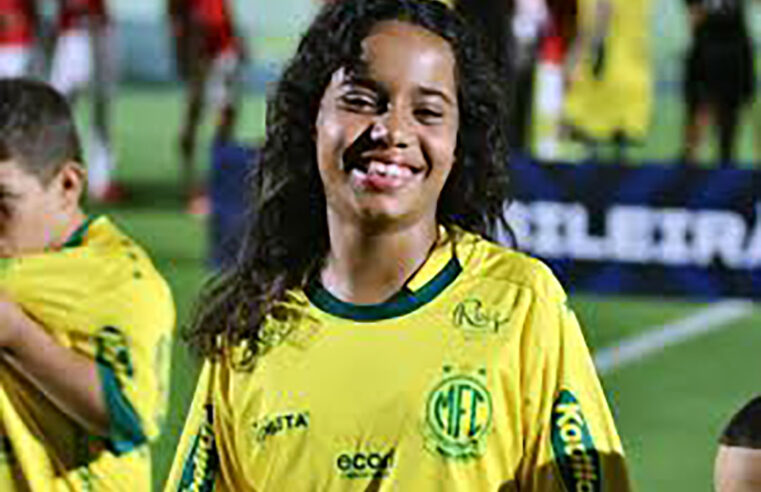 Torcedora de 11 anos vence leucemia com apoio do time de coração: “O Mirassol curou”