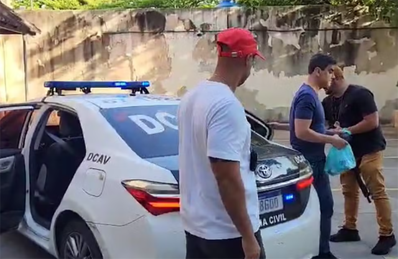 Polícia do RJ prende ex-deputado de Goiás acusado de estuprar a própria filha de 2 anos