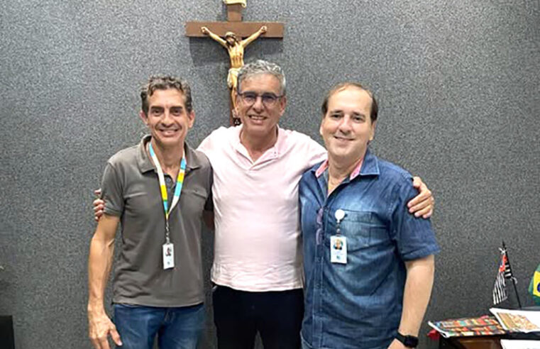 Representantes da Sabesp em visita ao prefeito Luizinho