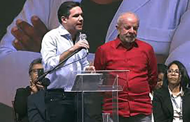 Olhando para Hugo Motta, Lula diz que Congresso “nunca teve qualidade de baixo nível como agora”