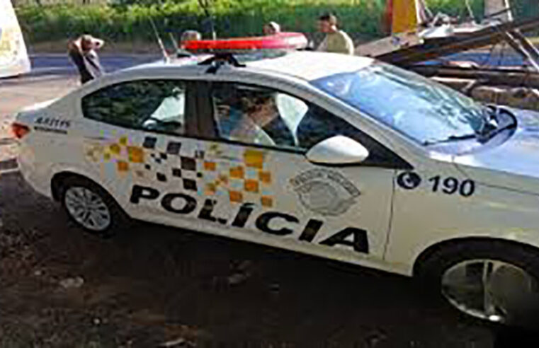 Mãe de jovem esfaqueada é agredida brutalmente pelo ex