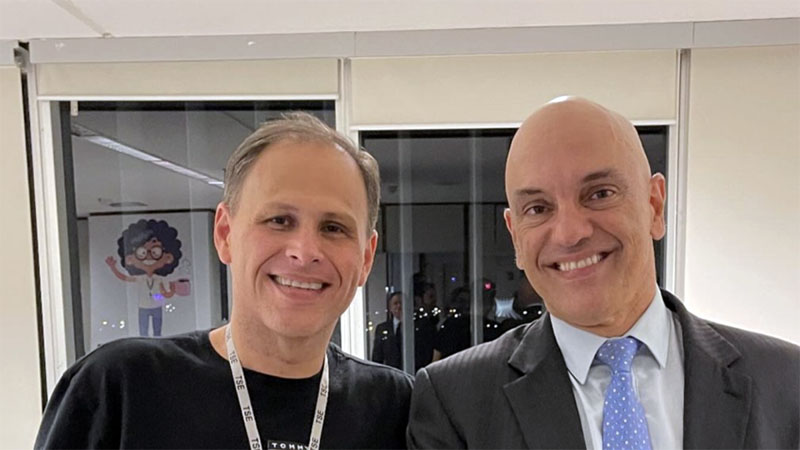 Ex-assessor de Moraes, Eduardo Tagliaferro, é conduzido à Delegacia na Itália