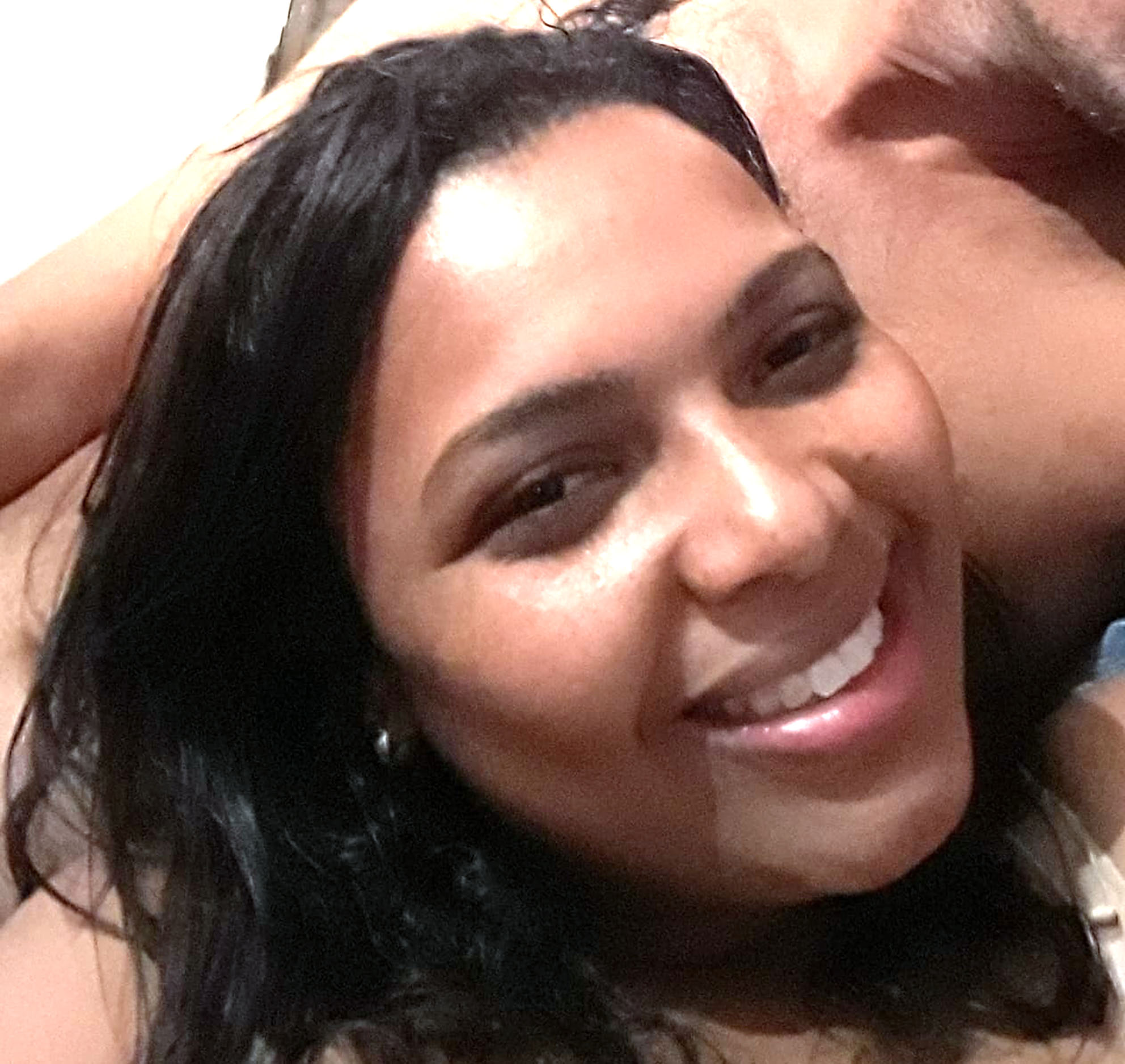Vanessa vai apagar mais uma velinha de aniversário!!!