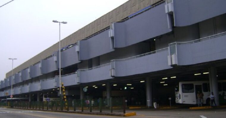 Homem é assaltado por dupla armada com canivetes no Terminal em Rio Preto