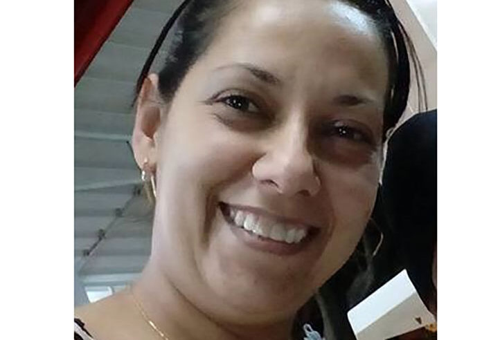 Cristiane está colhendo mais uma flor no seu jardim da vida!!!