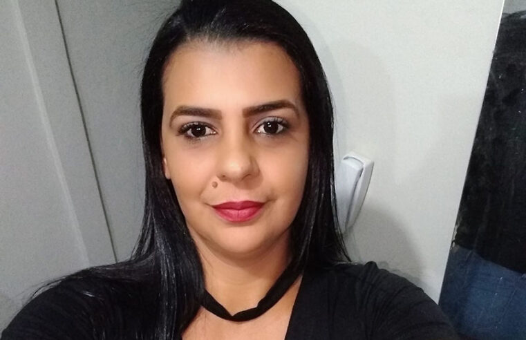 Lucimara colhendo mais uma flor no seu jardim da vida!!!