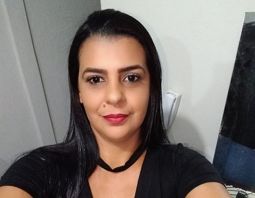 Lucimara colhendo mais uma flor no seu jardim da vida!!!