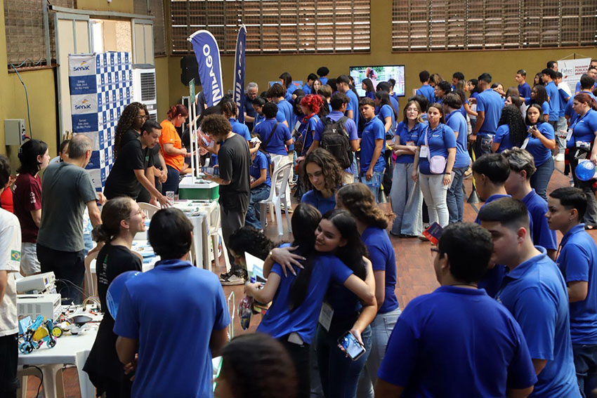 Alunos de Psicologia da Famerp organizam Feira de Profissões para 500 adolescentes da Arprom