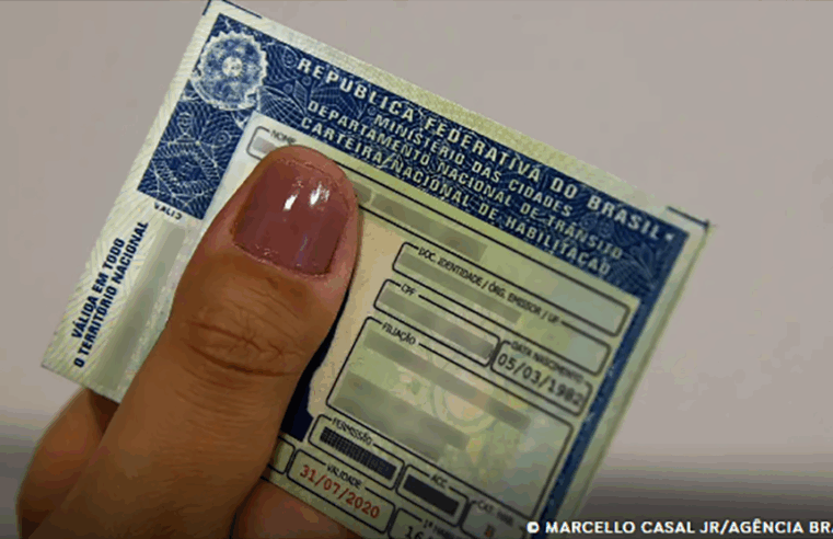 Contran aprova fim da obrigatoriedade de aulas em autoescolas e reduz carga mínima para tirar CNH; veja o que muda