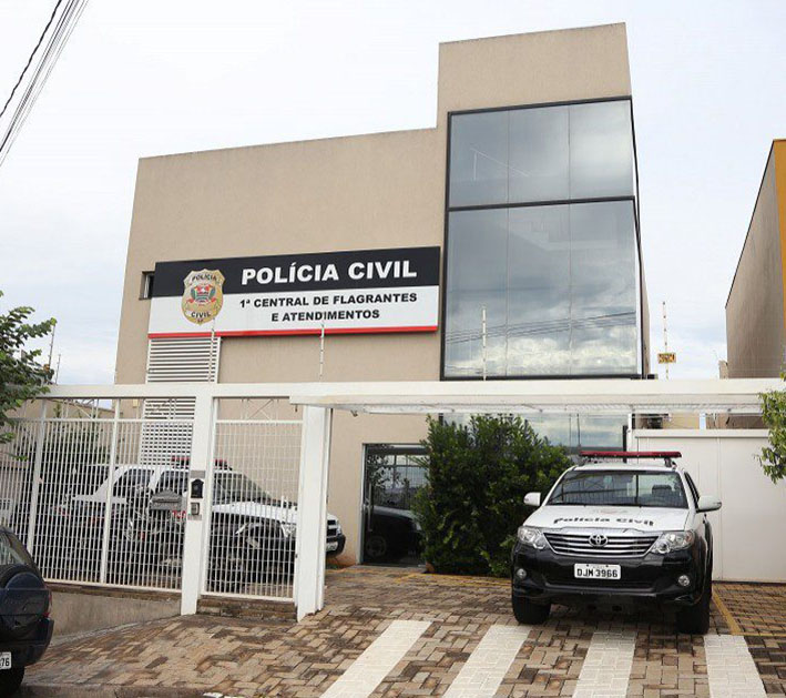 Jovem luta com assaltantes, mas tem moto roubada em Rio Preto