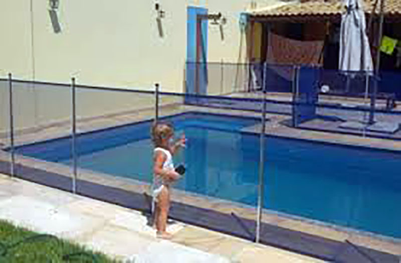 Morte de criança em piscina acende alerta para riscos de acidentes domésticos durante as férias