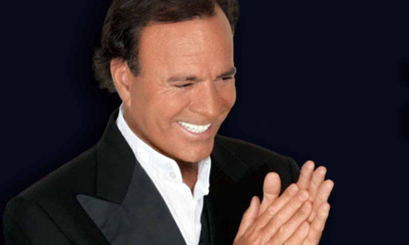 Julio Iglesias quebra o silêncio após denúncias de agressão sexual