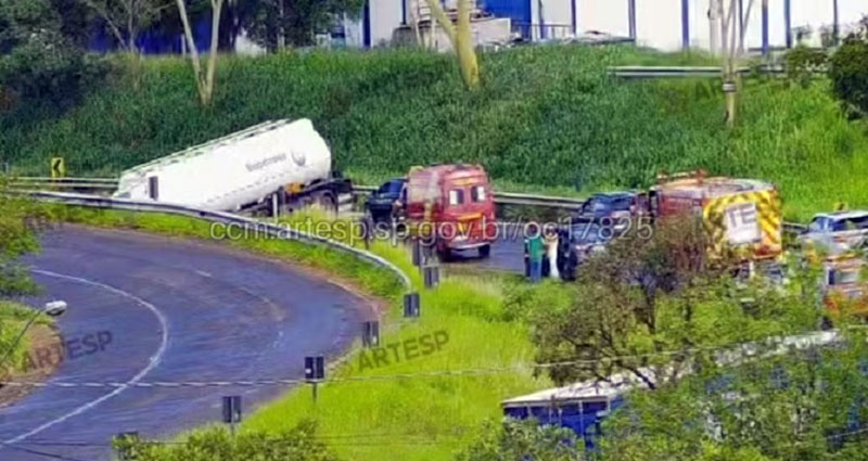 Motorista morre após ser arremessado de carreta na Rodovia em Mirassol