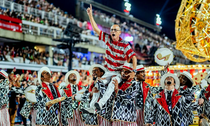 Viradouro é campeã invicta do Carnaval 2026 com homenagem a Mestre Ciça