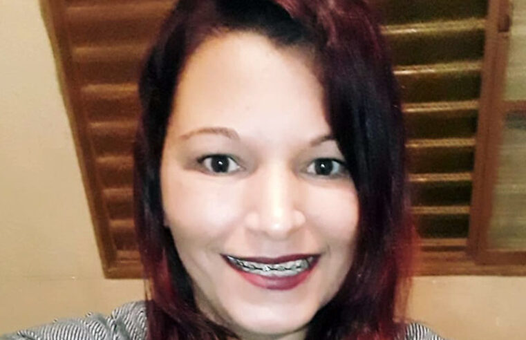 Edimara colhendo mais uma flor no seu jardim!!!!