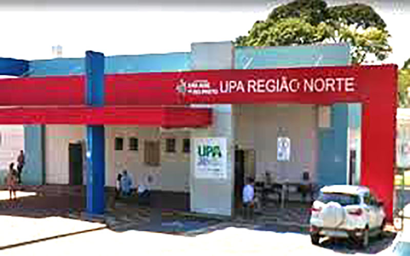 Idoso morre após perder controle de carro, bater em muro e invadir casa