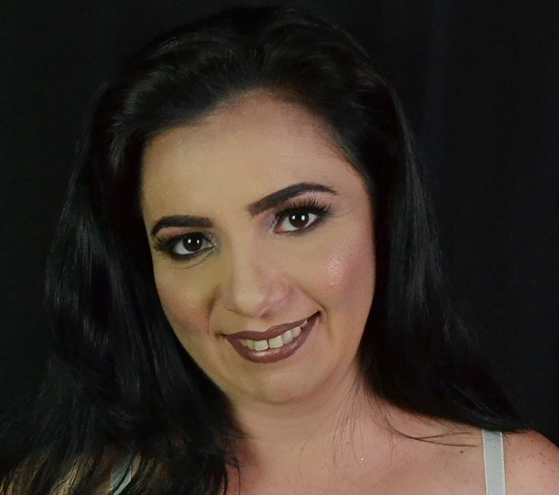 É dia da Nathalie virar a página do seu livro da vida!!!