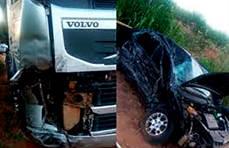 Colisão entre carro e caminhão deixa dois mortos em vicinal de Penápolis