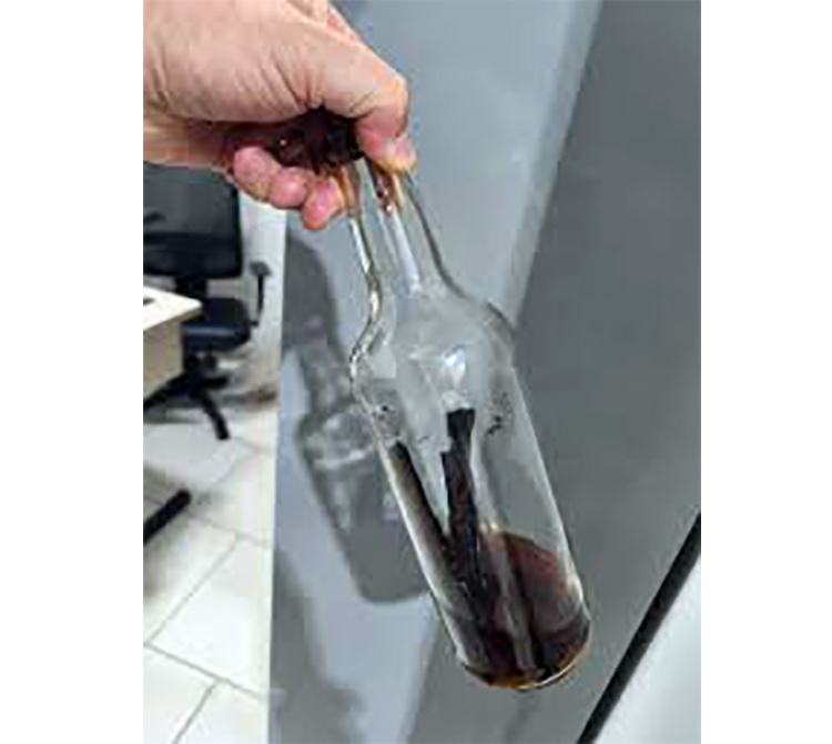 Garrafada para dor de barriga termina com caminhoneiro preso na BR-153