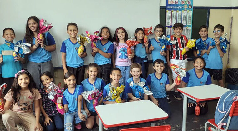 Páscoa histórica nas escolas de Nova Granada!