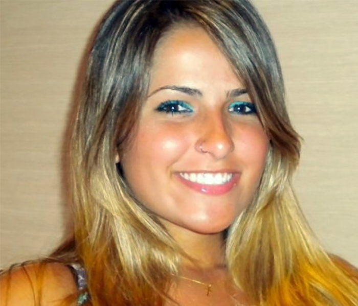 Joana está virando a página do seu livro da vida!!!