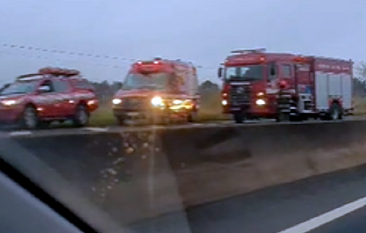 Acidente com 3 veículos provoca lentidão na SP – 425