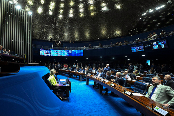 Senado aprova projeto que torna educação financeira obrigatória nas escolas