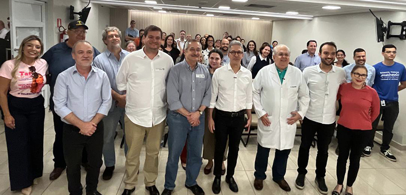 Ex-Governador e candidato a presidente Zema visita a Funfarme e se diz admirado com o maior prestador de serviços ao SUS